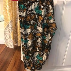 Lularoe OS LEGGINGS and XS Amelia